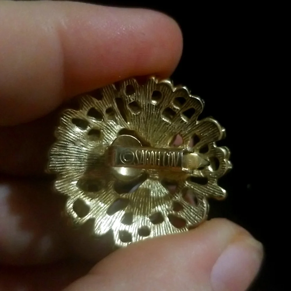 Vintage Sarah Coventry "Fashion Splendor" Clip-On Earrings - Picture 3 of 5